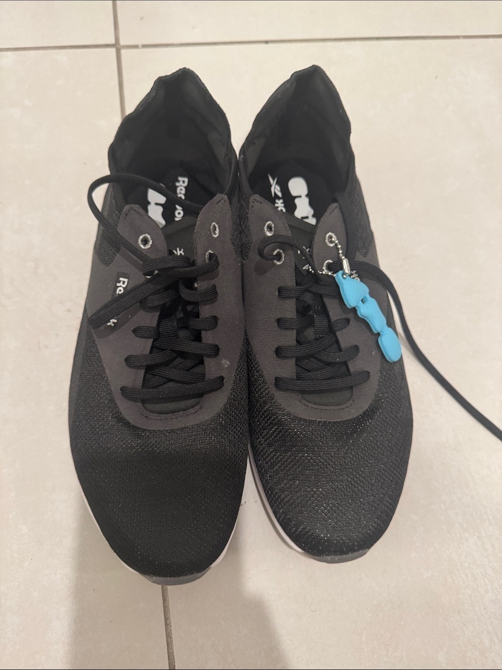 Reebok Men's Black and Gray Low-Profile Sneakers